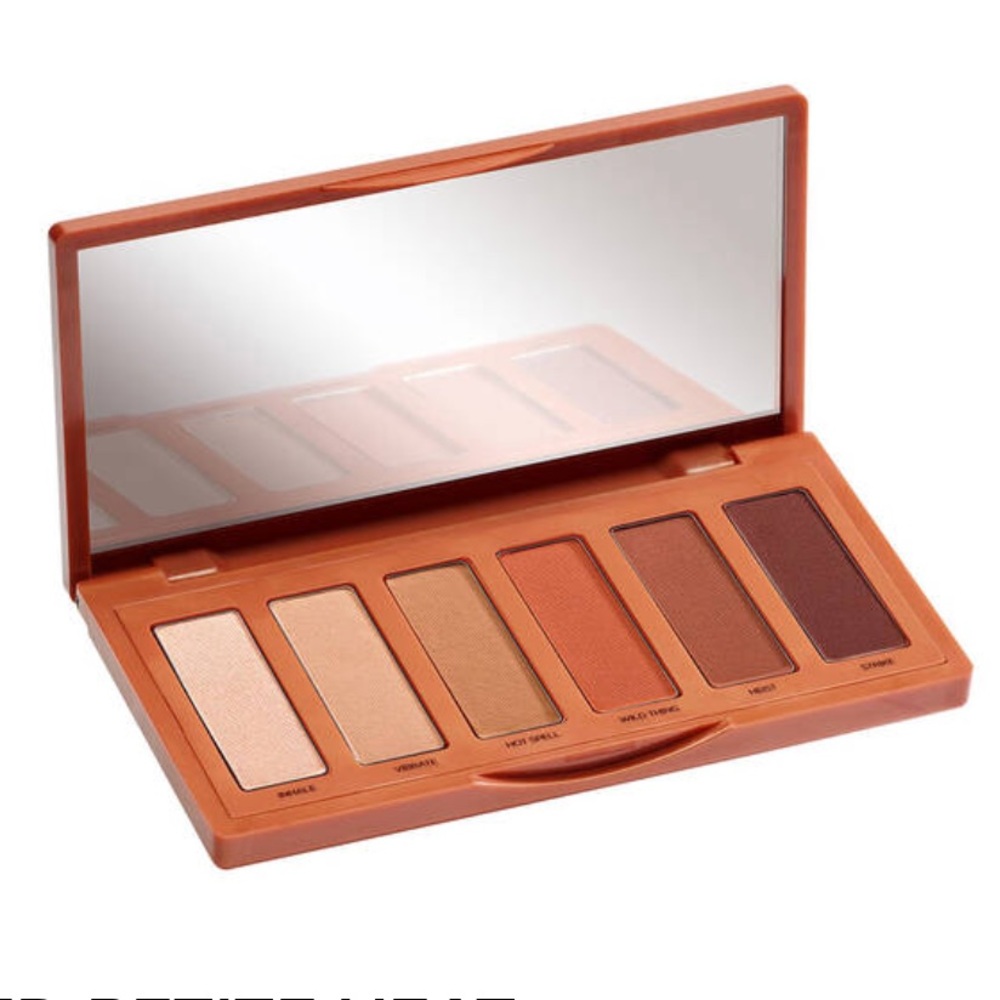 Brand new Urban Decay Petite Heat Palette - Picture 2 of 7